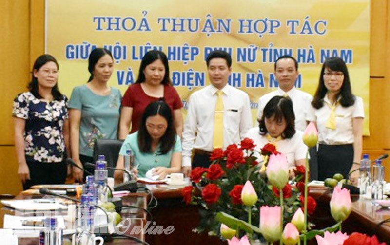 Bưu điện tỉnh Hà Nam và Hội LHPN tỉnh Hà Nam ký thỏa thuận hợp tác