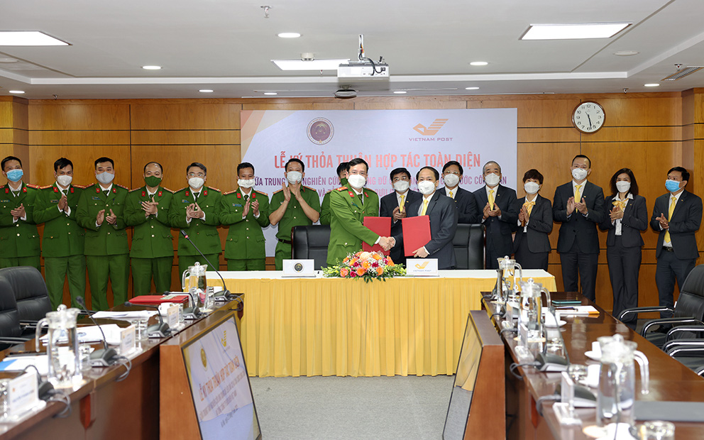 Tổng hợp báo chí ngành Bưu điện ngày 24/11/2021