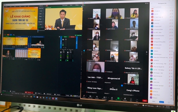 Khai giảng các lớp đào tạo Giao dịch viên và Nhân viên kinh doanh