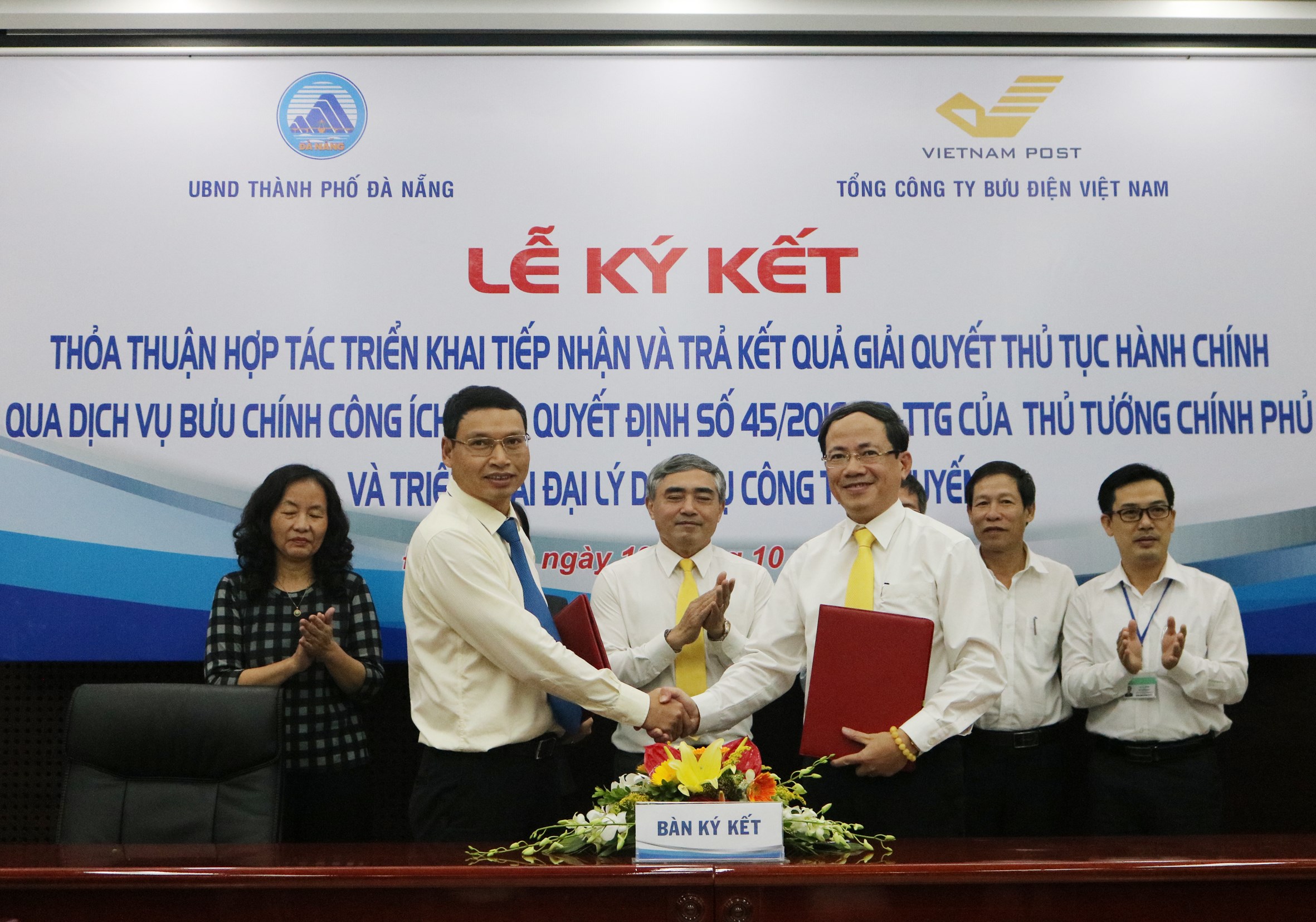 Tổng hợp báo chí ngành Bưu điện ngày 20/10/2017