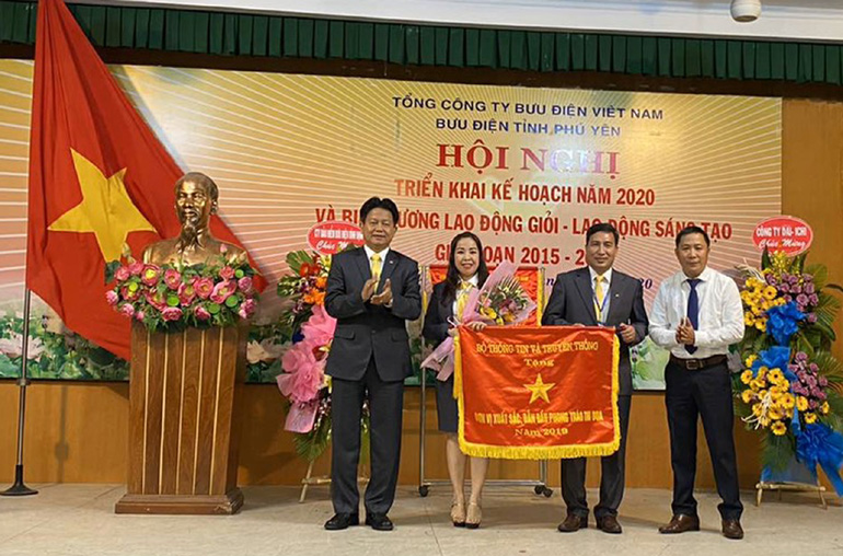 Bưu điện tỉnh:Tiếp tục thi đua, lập thành tích trong năm mới