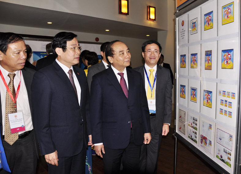 Trưng bày Tem Bưu chính tại Hội nghị Bộ trưởng Viễn thông các nước ASEAN 15 (Telmin 15)