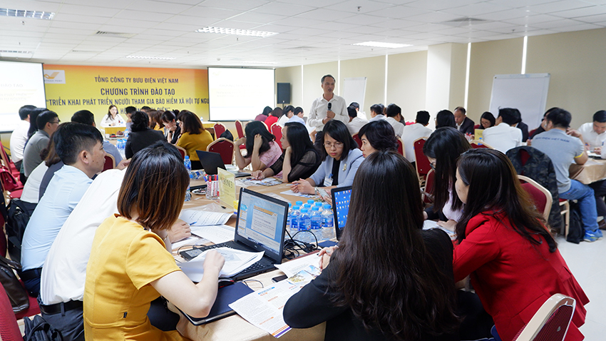 Đào tạo “Triển khai phát triển người tham gia BHXH tự nguyện qua hệ thống Bưu điện” năm 2018