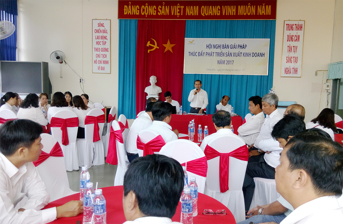 Bưu điện An Giang bàn giải pháp thúc đẩy sản xuất kinh doanh 2017
