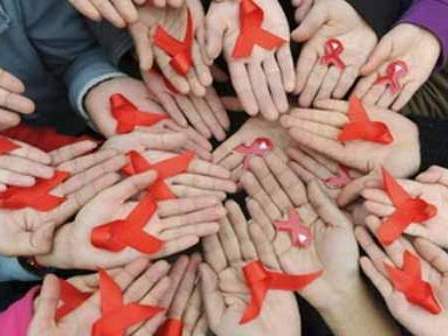 Công đoàn Bưu chính Việt Nam hưởng ứng Tháng hành động quốc gia phòng, chống HIV/AIDS năm 2012