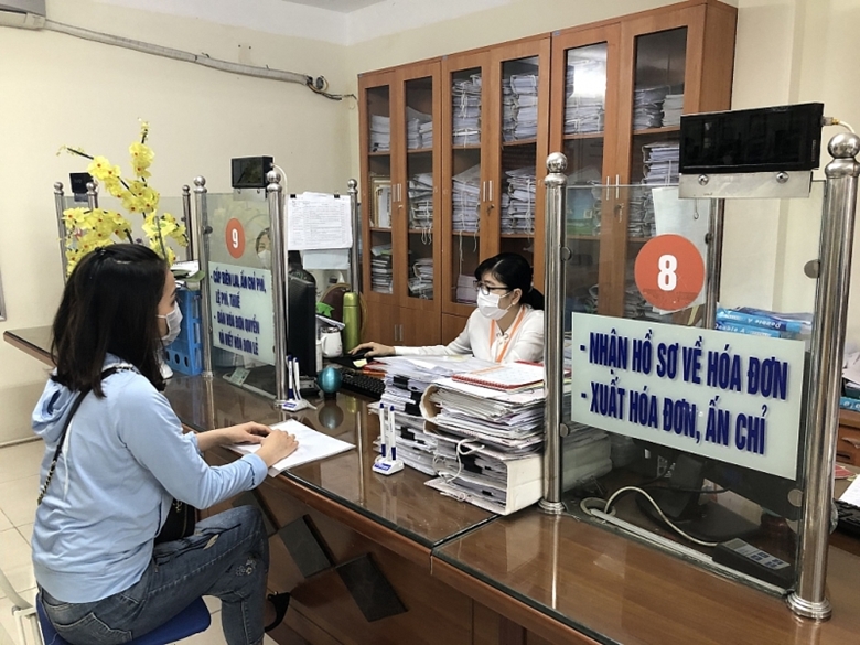 Hà Nội: Khuyến khích người nộp thuế thực hiện các thủ tục trực tuyến hoặc qua bưu điện