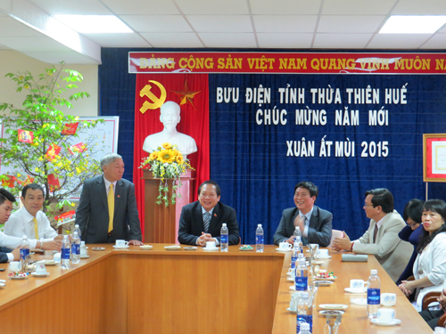  Thứ trưởng Bộ Thông tin và Truyền thông Trương Minh Tuấn thăm và chúc Tết Bưu điện tỉnh Thừa Thiên Huế