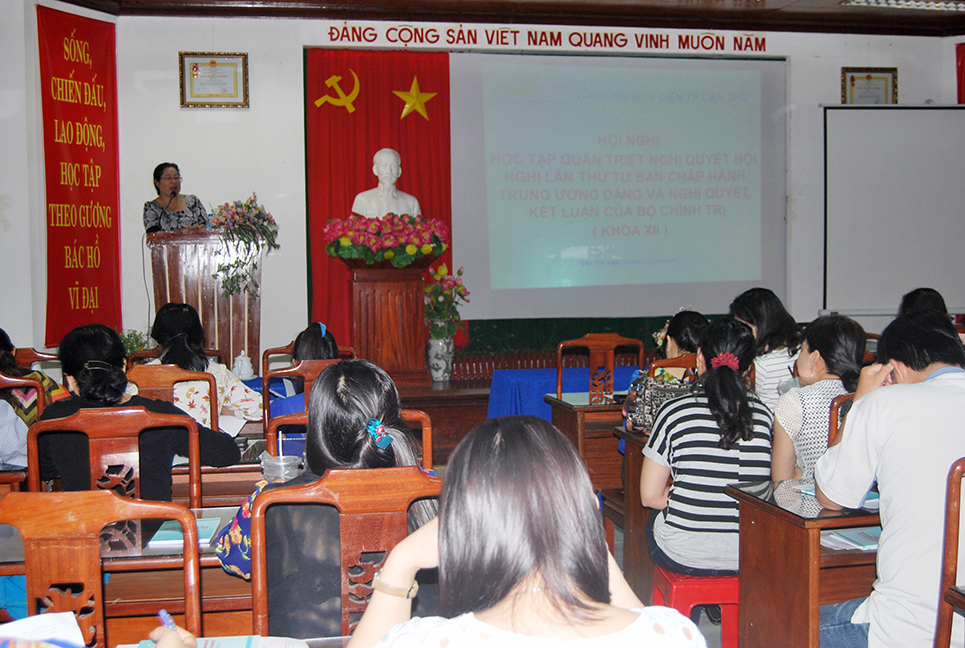 Bưu điện TP Cần Thơ tổ chức quán triệt các Nghị quyết Hội nghị lần thứ tư BCH Trung ương (khóa XII)