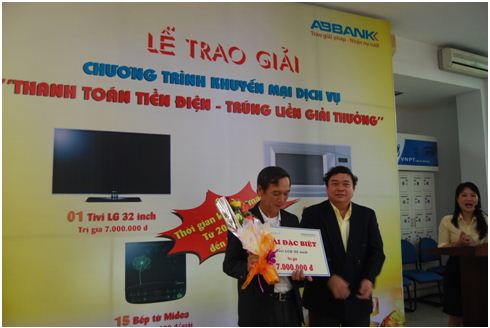 Bưu Điện Đà Nẵng trao thưởng chương trình khuyến mại “Thanh toán tiền điện –Trúng liền giải thưởng”