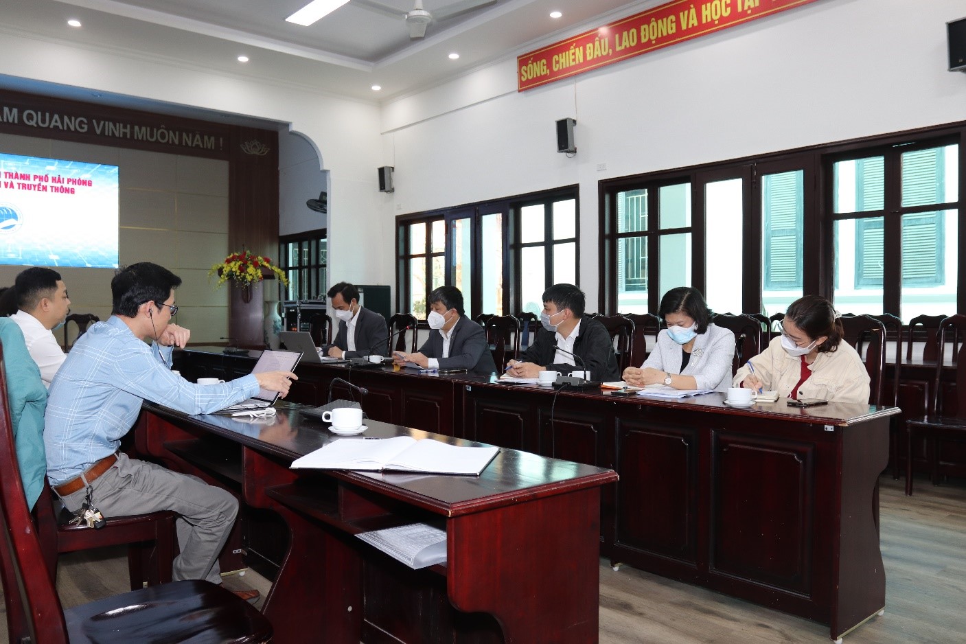 Sở Thông tin và Truyền thông làm việc với Bưu điện thành phố Hải Phòng về một số nhiệm vụ trọng tâm lĩnh vực Bưu chính