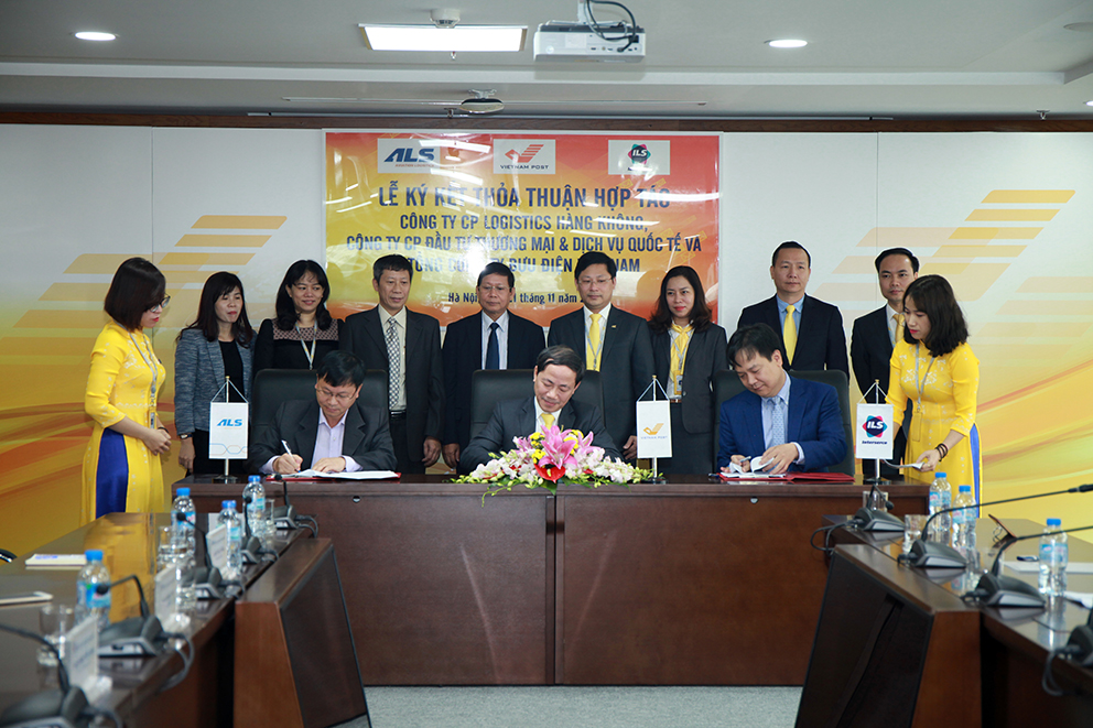 Vietnam Post signed cooperation agreement with Interserco and ALS