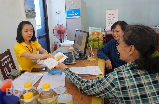 Bình Định: Chi trả lương hưu qua thẻ điện tử từ ngày 5/10