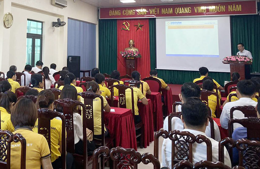 Bưu điện Ninh Bình ra quân phát triển dịch vụ tín dụng hưu trí