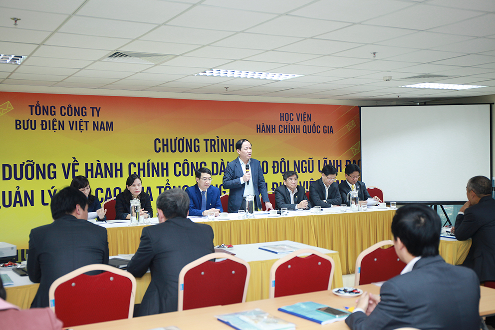 Nhân viên Bưu điện sẽ được cấp chứng chỉ hành chính công 