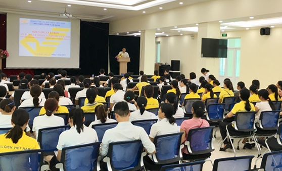 Bưu điện tỉnh Nam Định tổ chức huấn luyện ATVSLĐ năm 2019