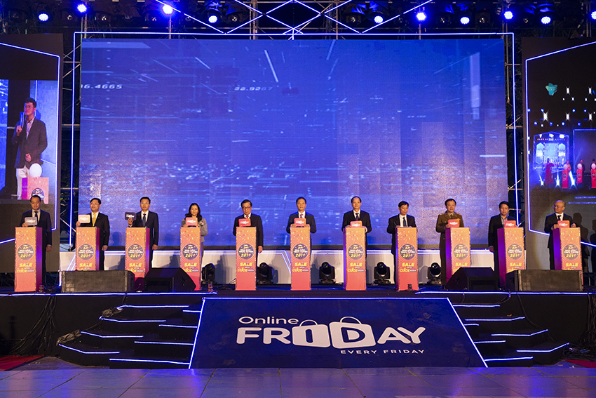 With Online Friday 2019, Vietnam Post delivers products to addressees 