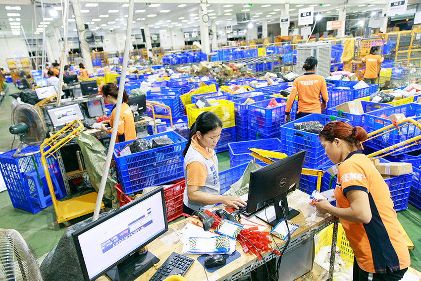 EMS Vietnam achieved Performance and Customer Care Awards in 2019 from EMS Cooperative, Universal Postal Union