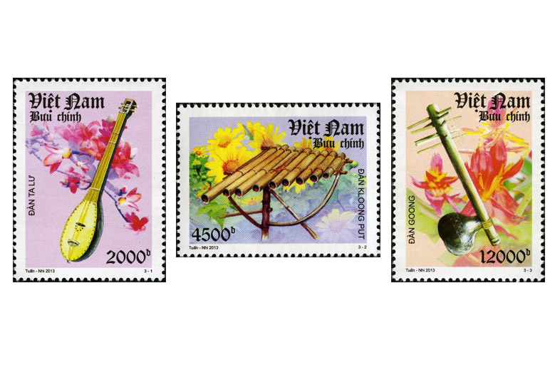 Phát hành bộ tem chuyên đề "Nhạc cụ dân tộc Việt Nam"