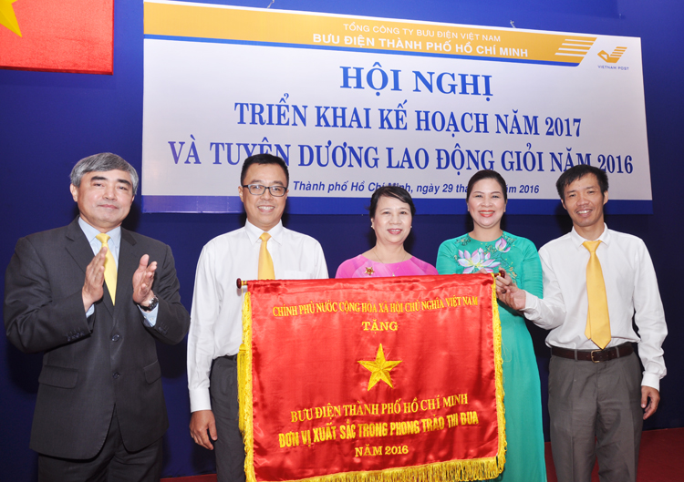 Bưu điện TP. Hồ Chí Minh triển khai công tác năm 2017
