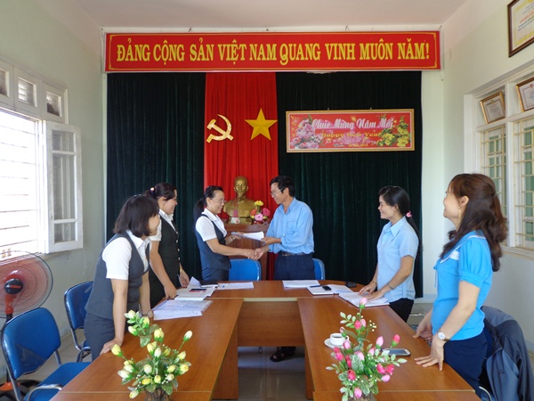Tổng hợp báo chí ngành Bưu điện ngày 12/03/2015