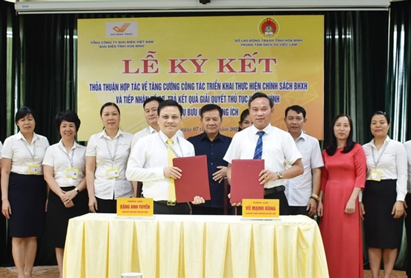 Ký kết thỏa thuận hợp tác giữa Bưu điện tỉnh Hòa Bình và Trung tâm Dịch vụ việc làm