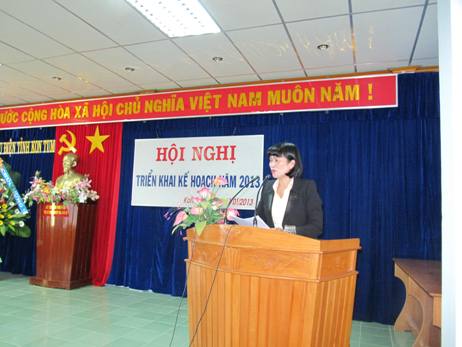 Bưu Điện tỉnh Kon Tum  quyết tâm đẩy mạnh sản xuất kinh doanh trong năm   2013