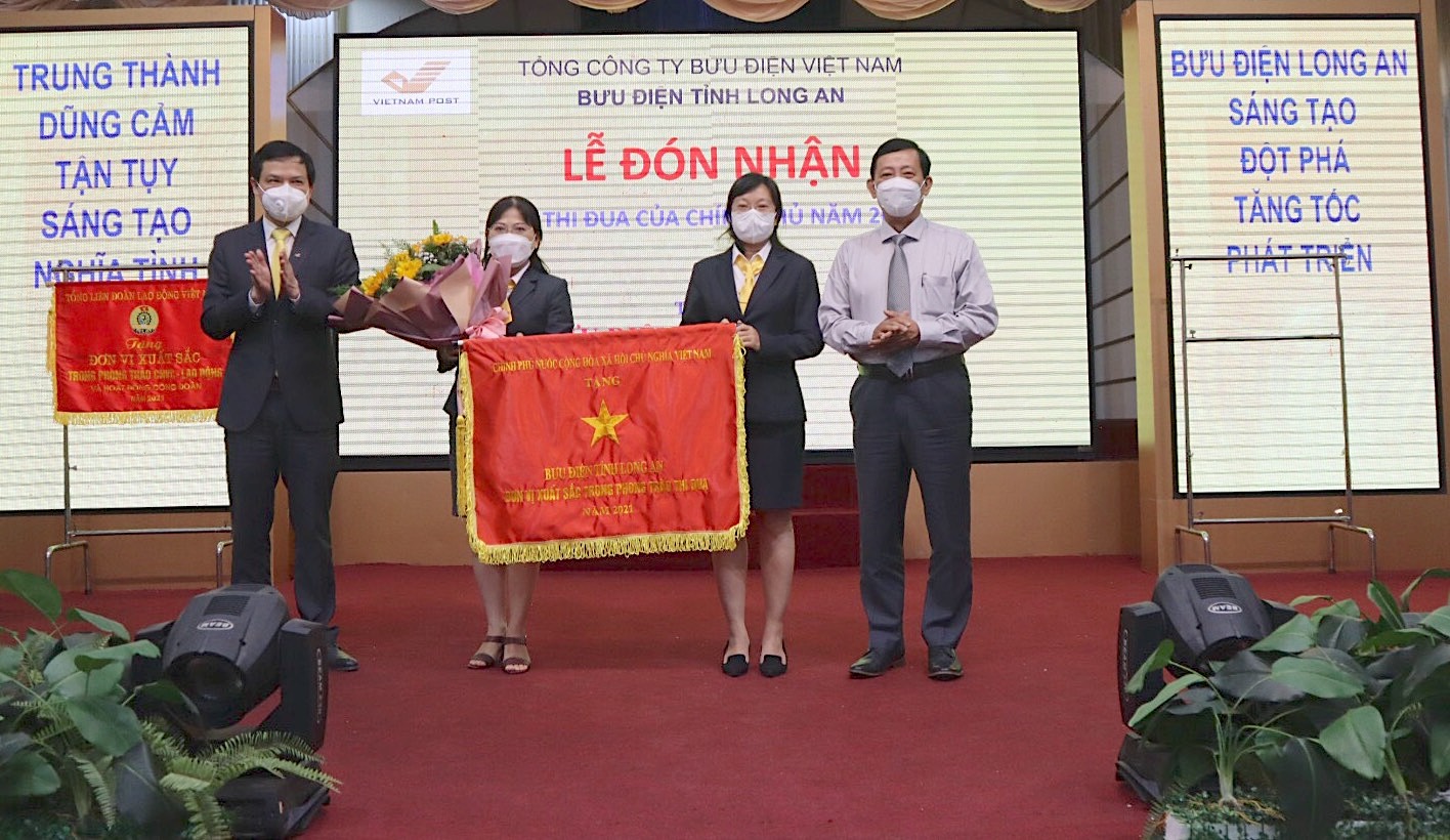 Bưu điện tỉnh Long An thực hiện vượt nhiều chỉ tiêu năm 2021