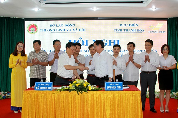 Thanh Hóa: Ký kết hợp đồng chi trả trợ cấp người có công qua hệ thống Bưu điện