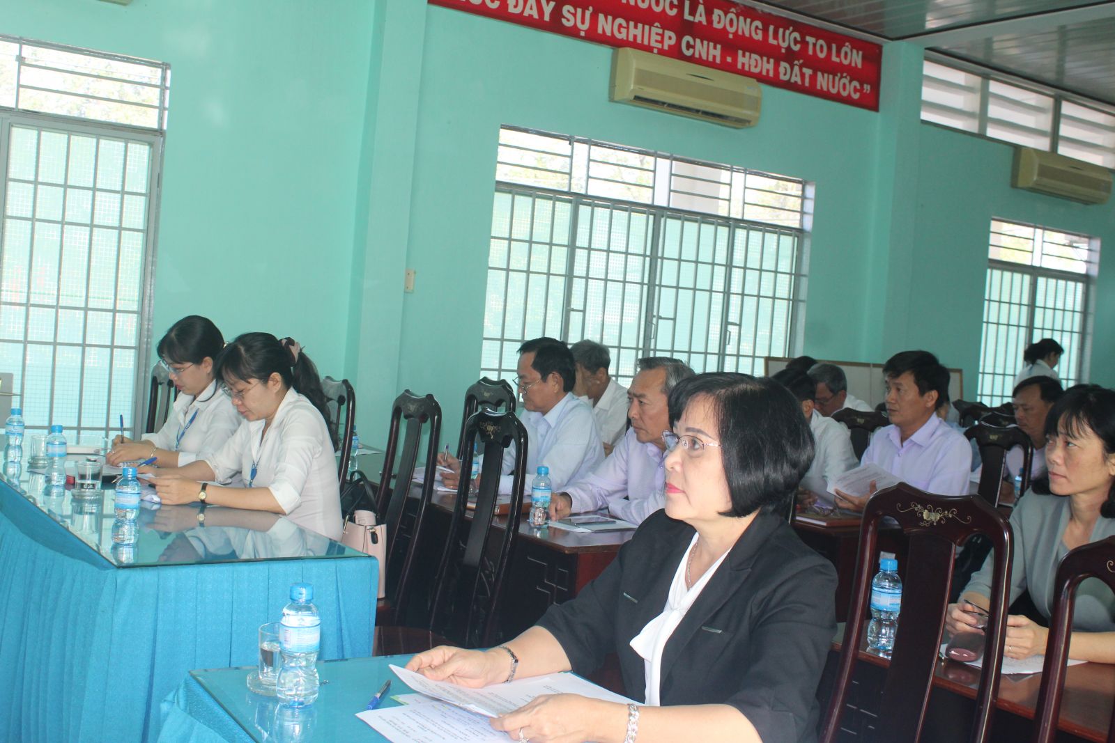 Long An: Sơ kết thực hiện thí điểm chi trả trợ cấp ưu đãi người có công qua bưu điện