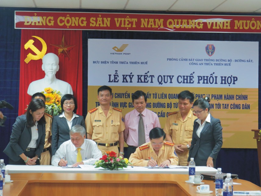 Bưu điện tỉnh Thừa Thiên Huế triển khai dịch vụ “Chuyển phát giấy tờ tạm giữ đến tận tay khách hàng”