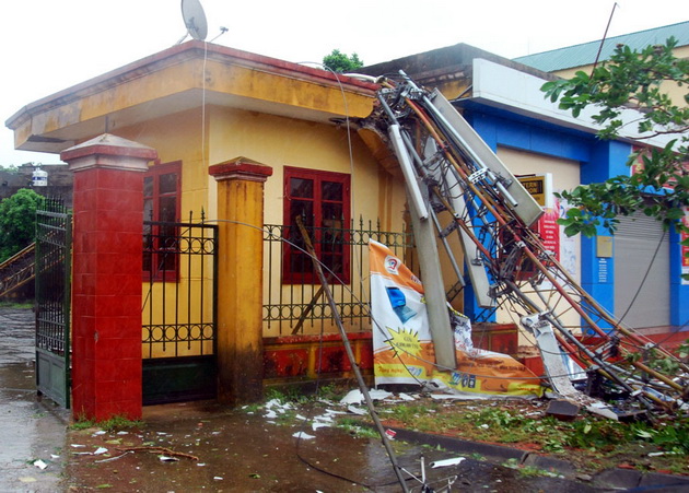 Bưu điện tỉnh Quang Ninh khắc phục hậu quả cơn bão số 5; Chủ động triển khai phương án phòng chống cơn bão số 6