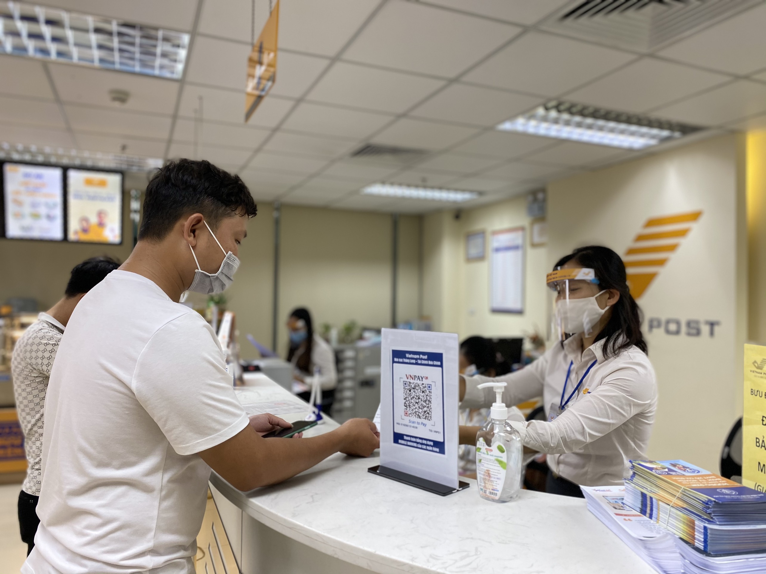 Vietnam Post đảm bảo giao hàng an toàn trong đại dịch