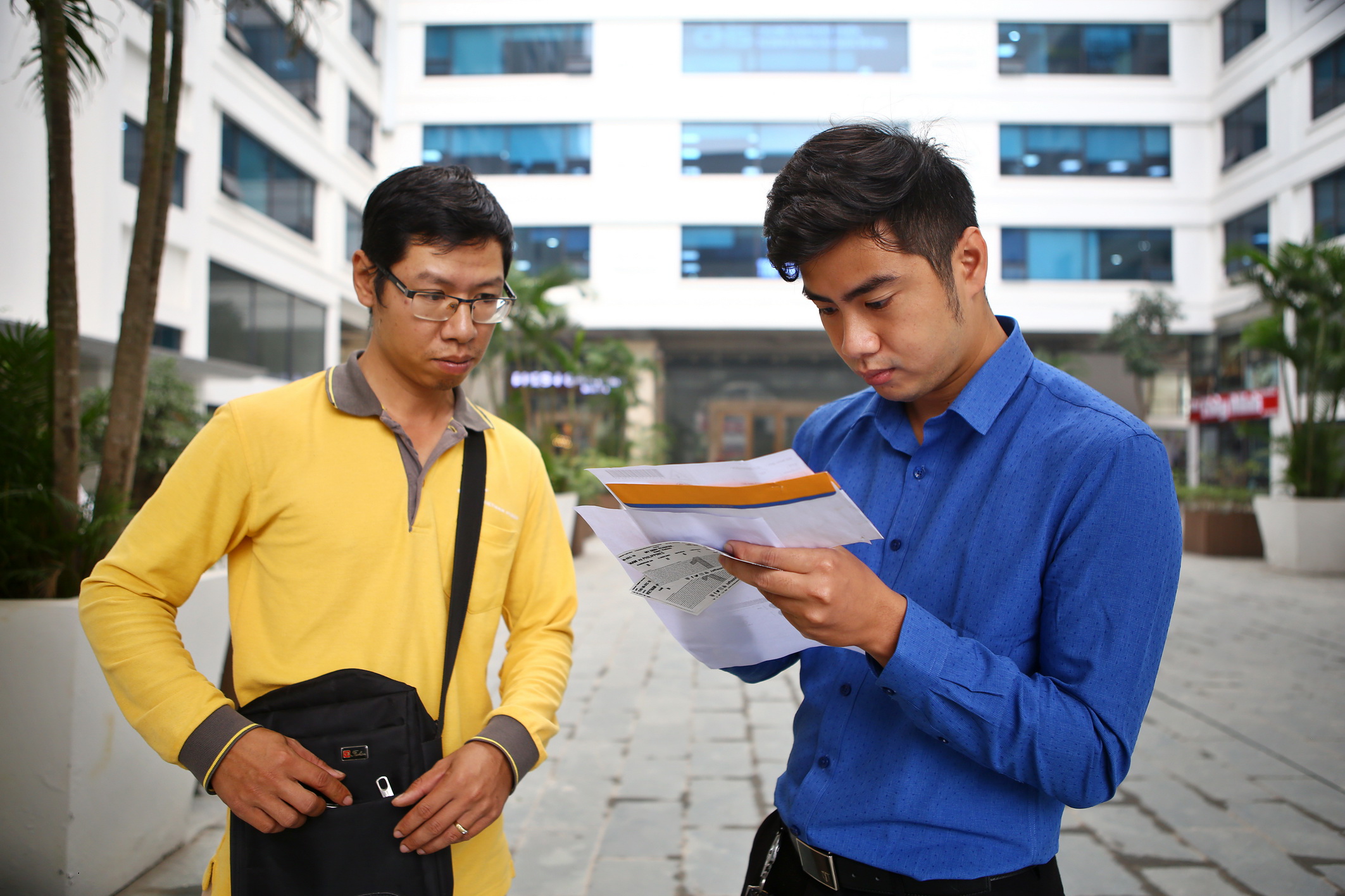 Bưu điện Việt Nam chuyển phát vé bóng đá vòng loại U23 châu Á 2020