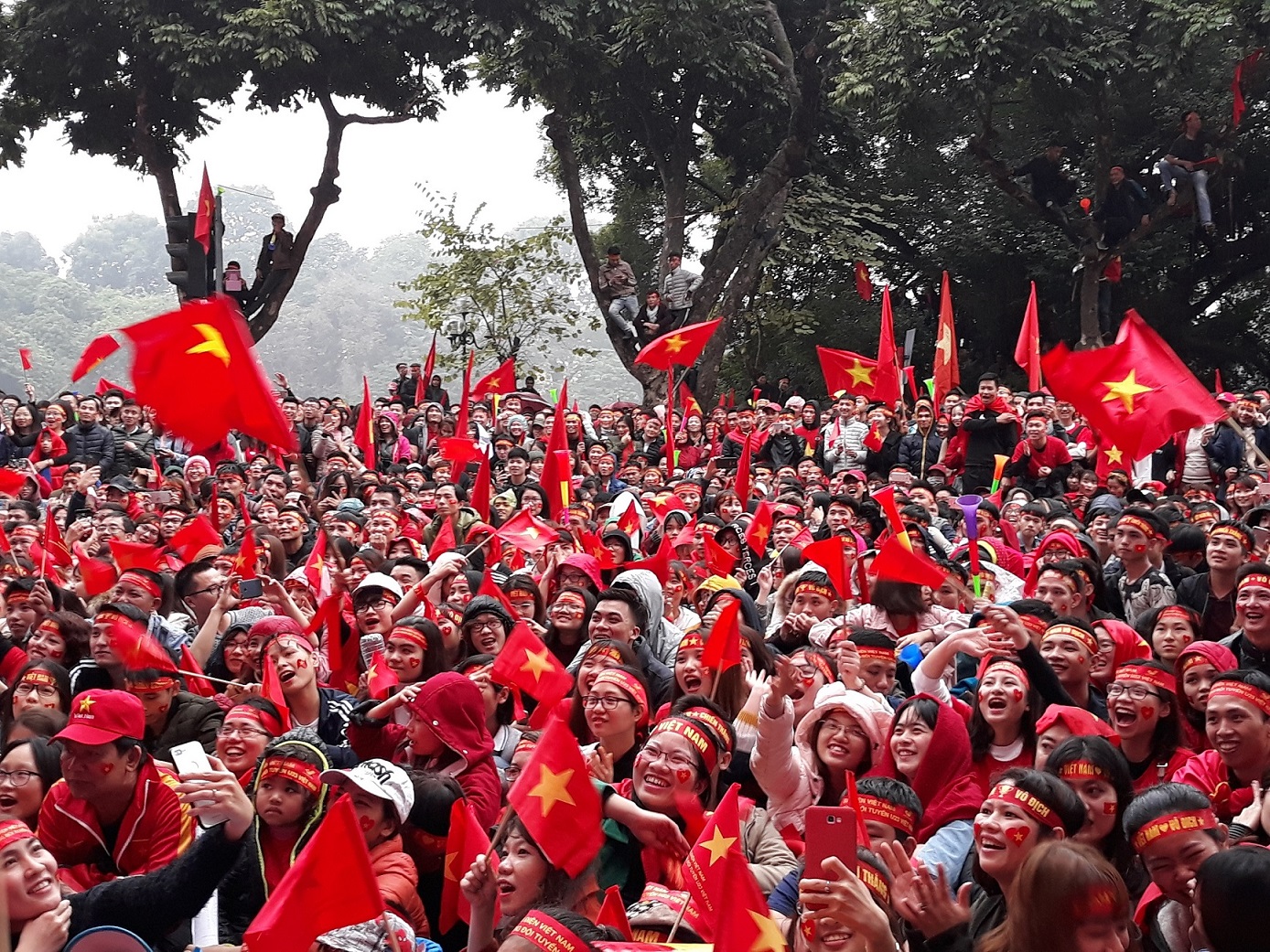 Bưu điện Việt Nam tổ chức cho hàng nghìn cổ động viên theo dõi U23 Việt Nam