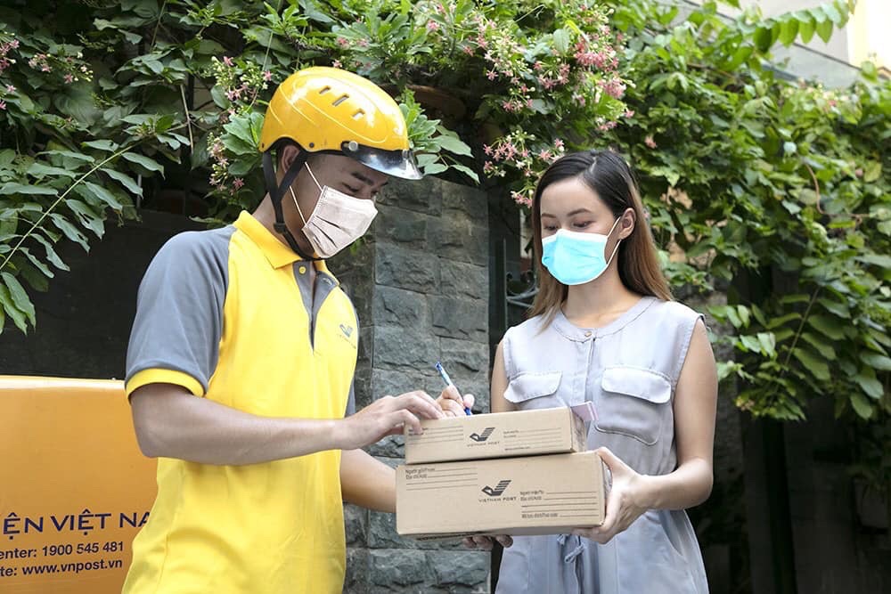 Vietnam Post ensures postal operation in Covid-19 affected areas.