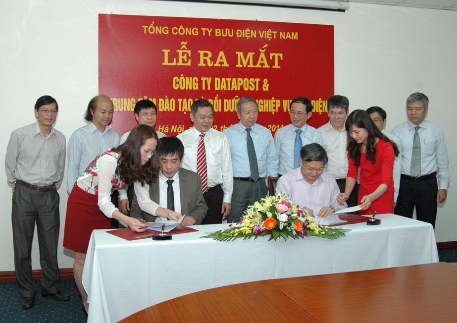 Bưu điện Việt Nam: Ra mắt Công ty Datapost và Trung tâm Đào tạo và Bồi dưỡng nghiệp vụ Bưu điện