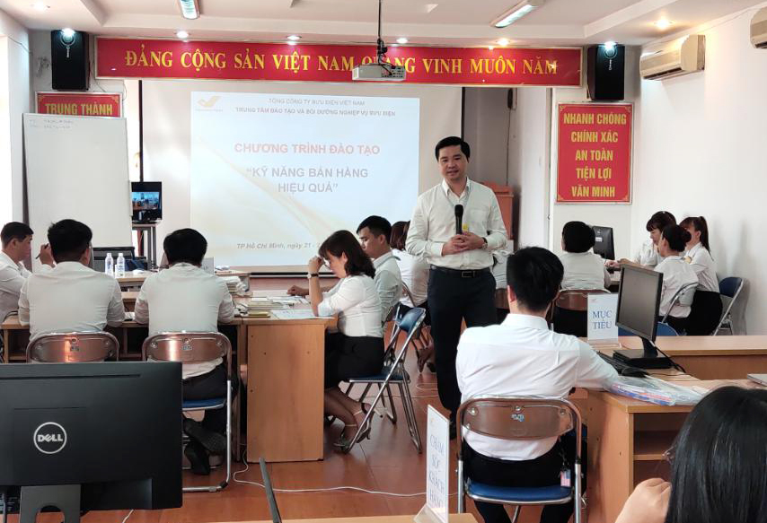 Công ty Phát hành báo chí Trung ương đào tạo kỹ năng bán hàng cho nhân viên