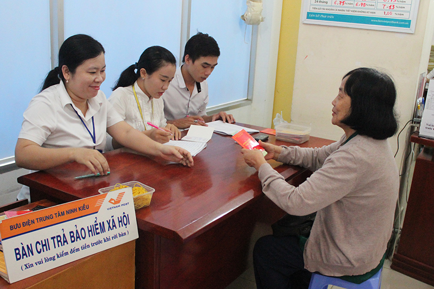 Hậu Giang: Chi trả trợ cấp người có công qua hệ thống bưu điện tại từ quý III/2019