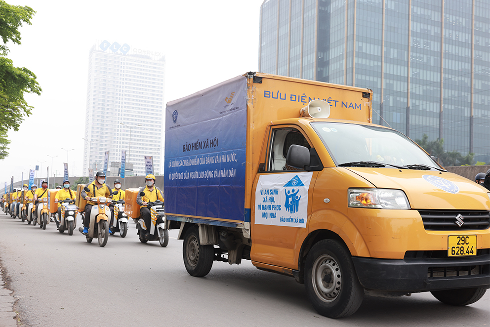 Vietnam Post launches roadshow "Vietnam Post Youth actively pioneers in propagating and mobilizing people to participate in Social Insurance and Health Insurance"