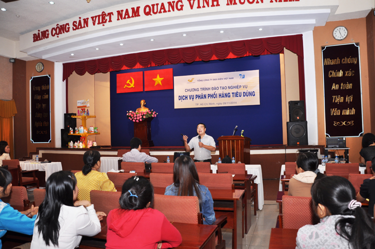 Bưu điện các tỉnh, thành phố Hồ Chí Minh, Bà Rịa – Vũng Tàu, Đà Nẵng, Quảng Ngãi tổ chức đào tạo nghiệp vụ phân phối hàng tiêu dùng 