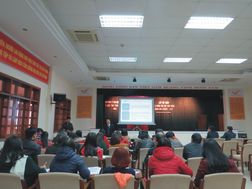 Bưu điện tỉnh Thừa Thiên Huế tổ chức tập huấn dịch vụ cho CBCNV 