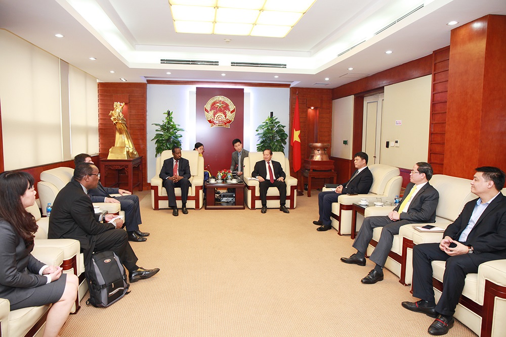 H.E. Minister of the Ministry of Information & Communication meets Director General of the Universal Postal Union