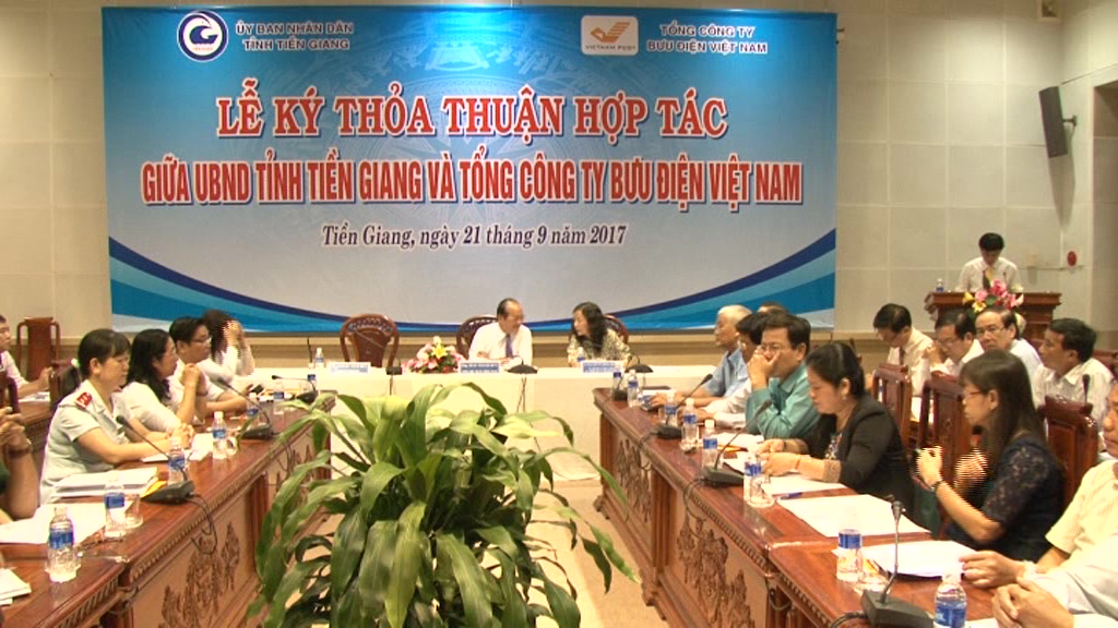 Tien Giang province: Signing ceremony of Co-operation Agreement to provide services for collecting dossiers and delivering results of administrative procedures through postal services
