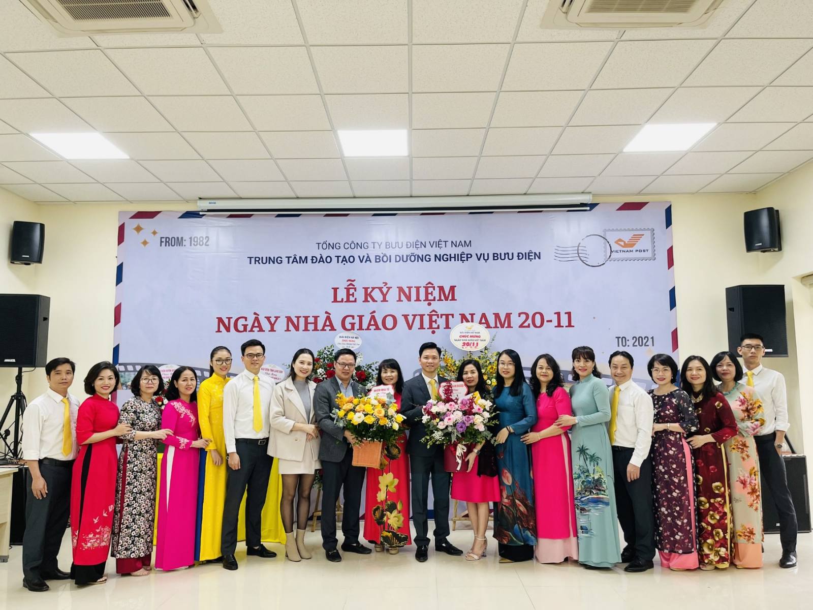 Trung tâm Đào tạo và Bồi dưỡng nghiệp vụ Bưu điện tổ chức Lễ kỷ niệm ngày nhà giáo Việt Nam  