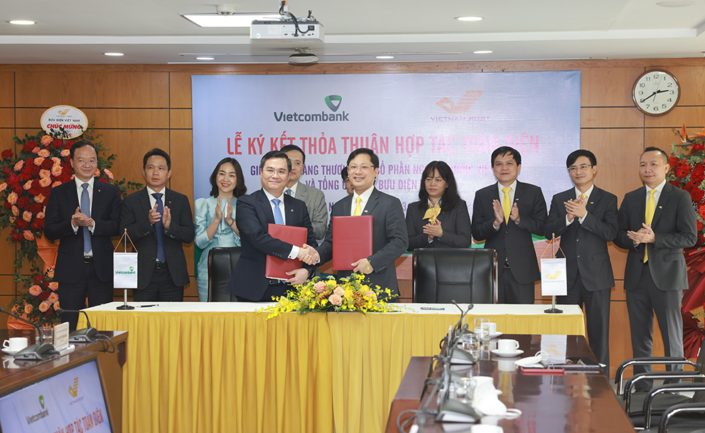 Vietnam Post and Vietcombank signs Comprehensive Cooperation Agreement