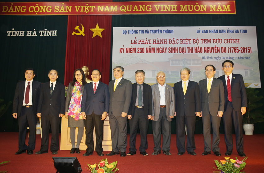 Phát hành đặc biệt bộ tem “Kỷ niệm 250 năm sinh Nguyễn Du (1765-1820)”