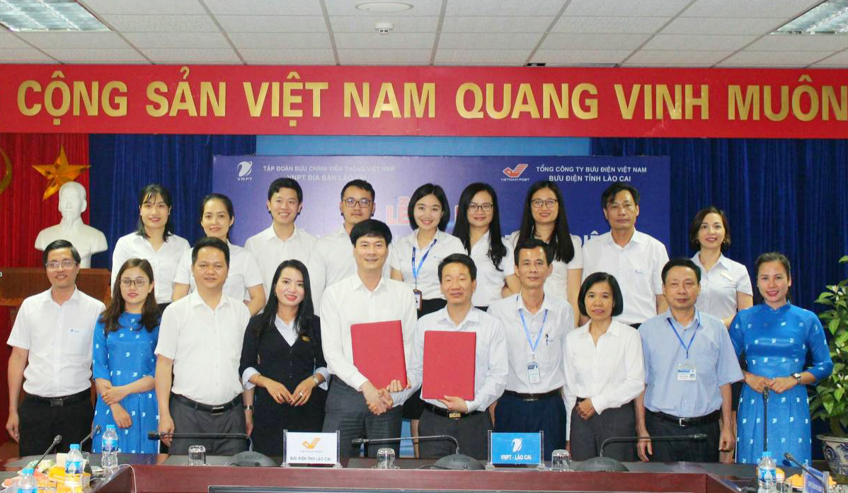 Bưu điện Lào Cai và VNPT Lào Cai ký thỏa thuận hợp tác toàn diện 