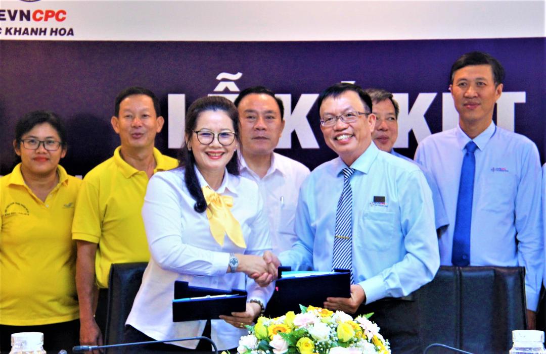 Bưu điện tỉnh Khánh Hòa triển khai thu hộ tiền điện cho PC Khánh Hòa