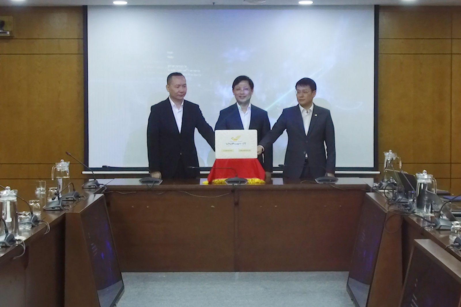 Ra mắt Cổng thông tin về CNTT và Hệ thống điều hành lực lượng CNTT IT Service Desk của Tổng công ty