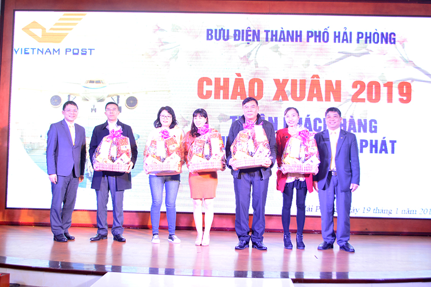 Bưu điện TP Hải Phòng tổ chức Hội nghị khách hàng Bưu chính chuyển phát năm 2018